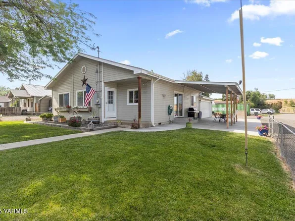 8301 Aspen Rd, Yakima, WA 98903