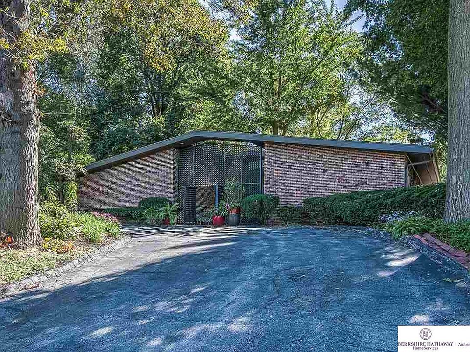 1st image of 6617 Cuming St