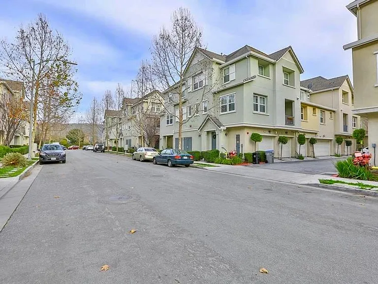 2576 Heron Ct — Photo 25