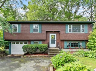 25 Cushing St, Salisbury, MA 01952