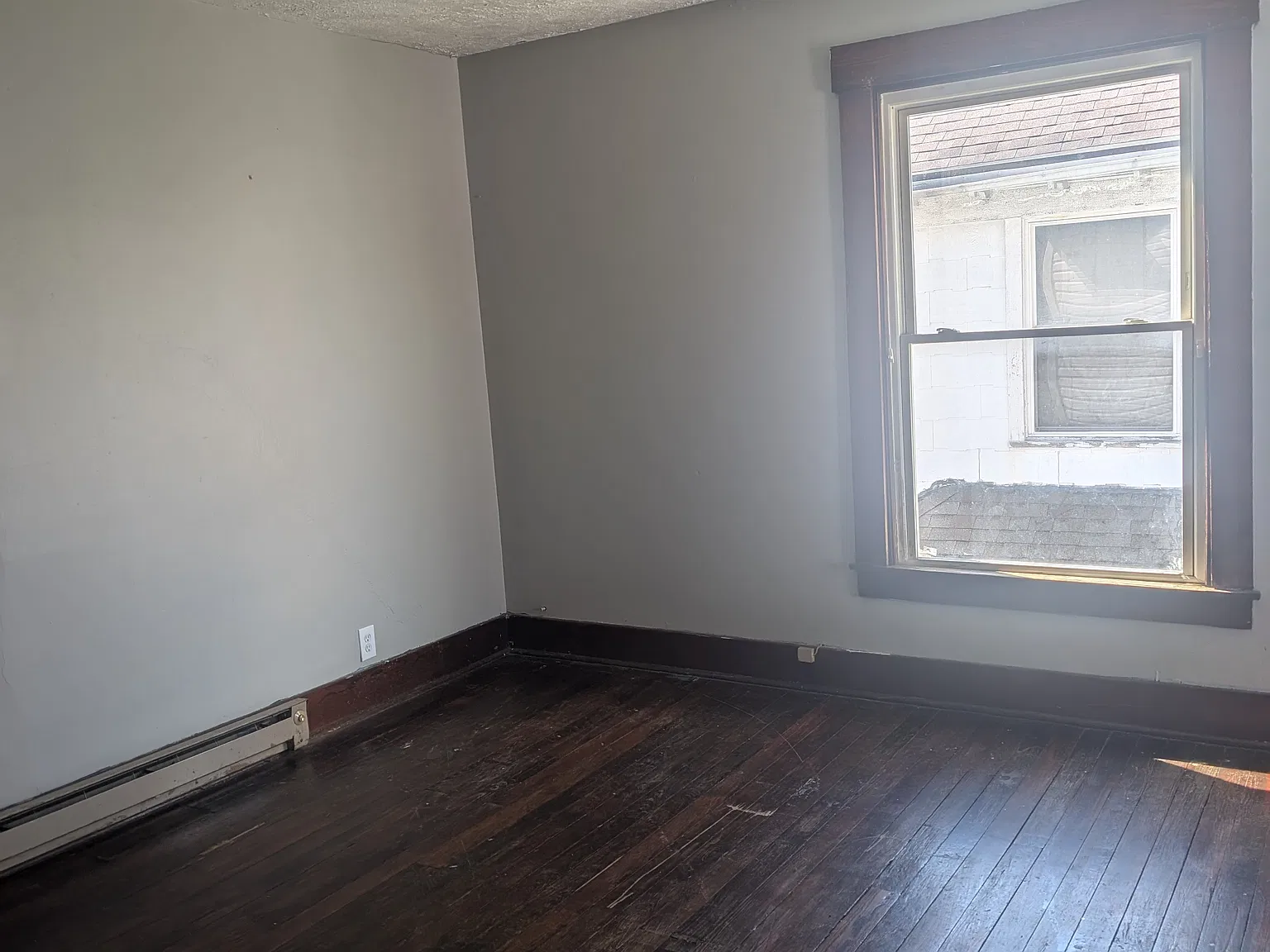217 Kinsey St — Photo 3