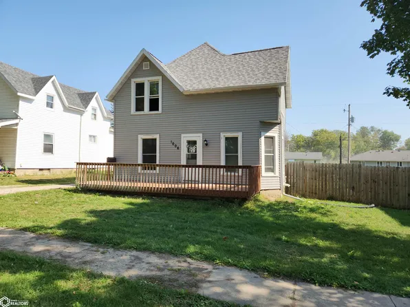 1006 McClellan St, Tama, IA 52339