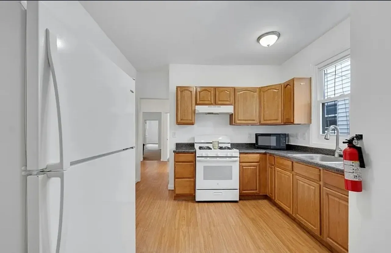 158 N 18th St — Photo 3