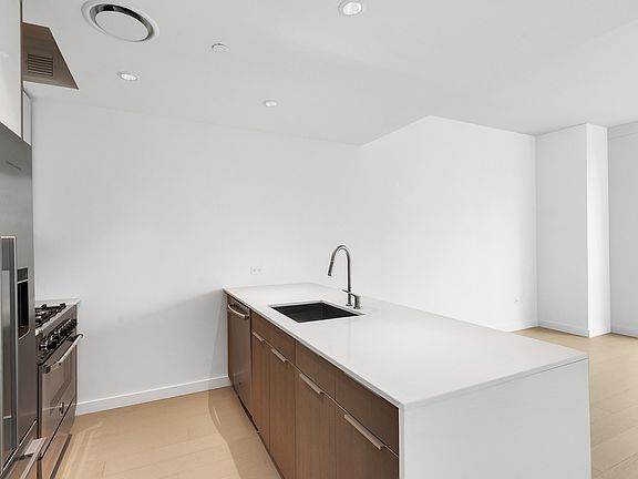 3rd image of 242 W 53rd St #45B