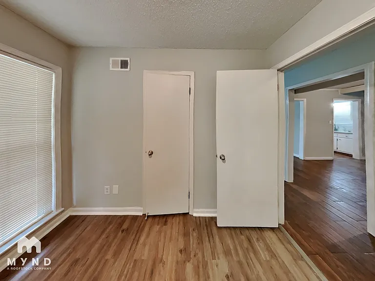 2154 Ashland Dr — Photo 18