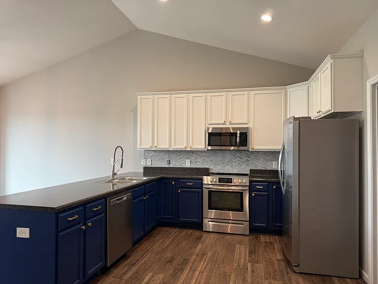 143 Stonegate Dr — Photo 5