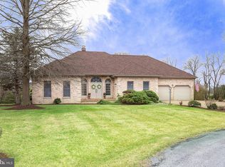 593 Roberts Rd, Toms Brook, VA 22660