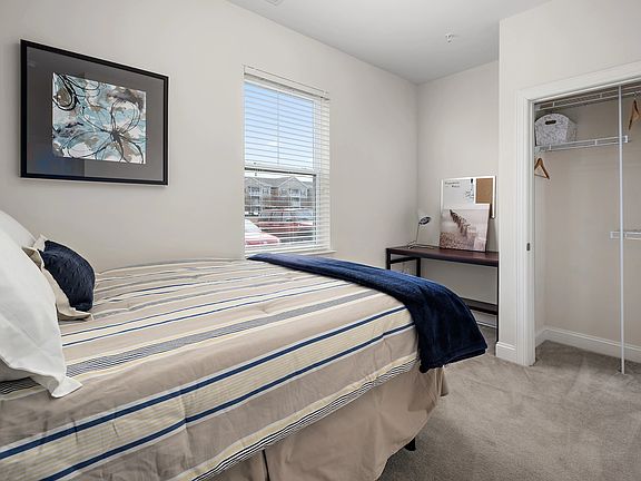 4th image of 1325 Treetop Dr #306