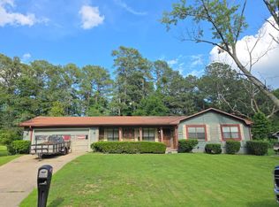 480 Rock Meadow Dr, Stone Mountain, GA 30088