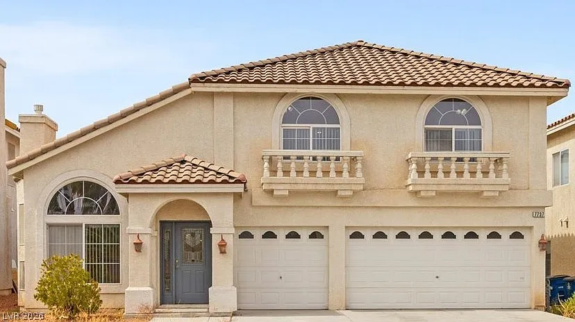4 bed, 2.5 bath, 2324 sqft, $2,295 — Photo 2