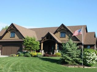 7951 Covered Bridge Rd, Prior Lake, MN 55372