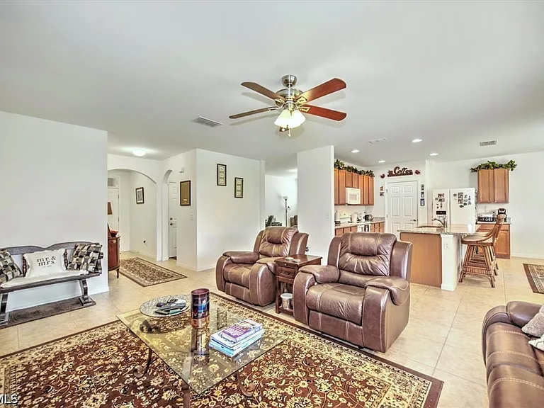 3200 Birch Tree Ln — Photo 10