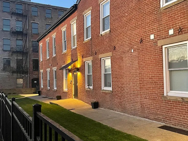 216 Findlay St #THREE — Photo 15