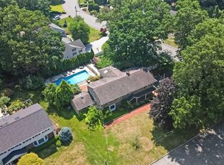 53 Hampshire Rd, Washington Township, NJ 07676