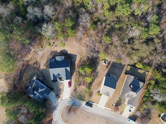 4th image of 9226 Golfview Cir