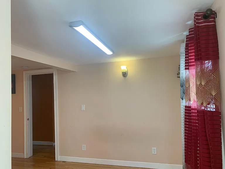 73 Soundview Ave #2 — Photo 4