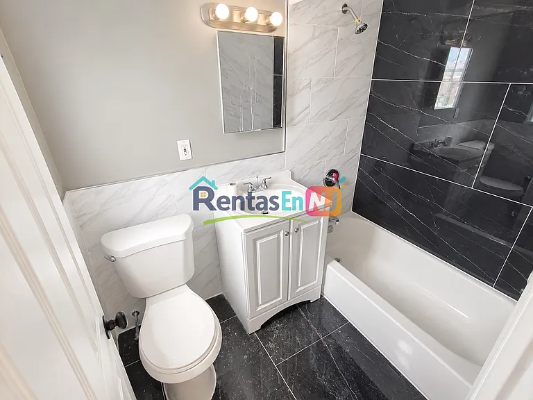 335 Myrtle Ave #2B — Photo 5