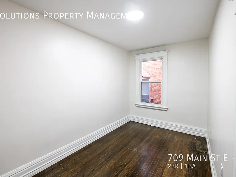 709 Main St E #7 — Photo 20