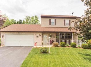 2820 Glen Hollow Dr, York, PA 17406