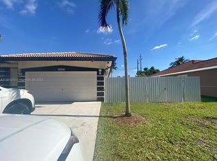 13249 SW 200th Ter, Miami, FL 33177