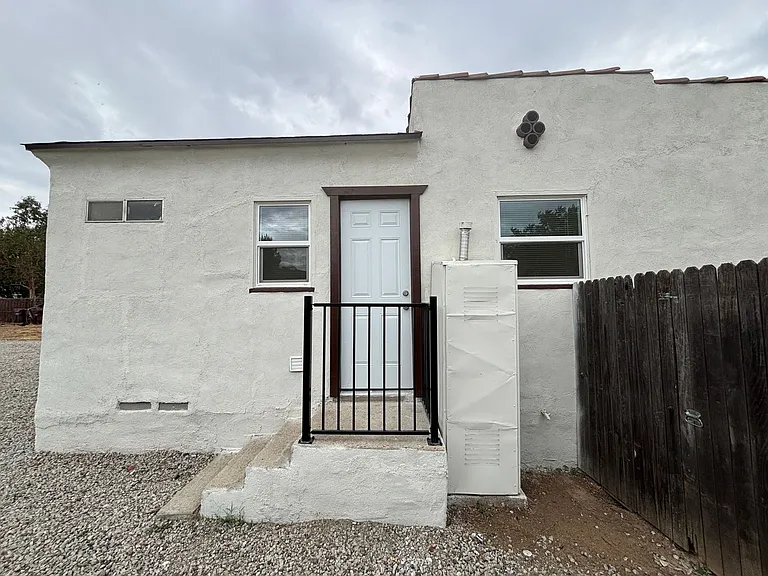 24337 Myers Ave — Photo 1