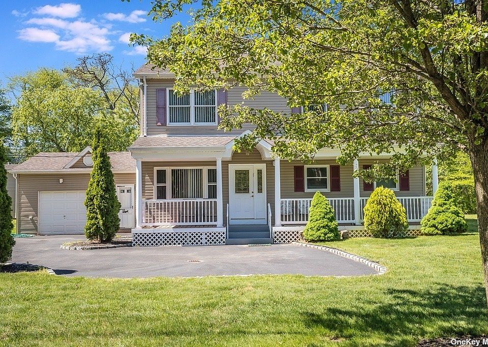 16 South Street, Sayville, NY 11782 Zillow