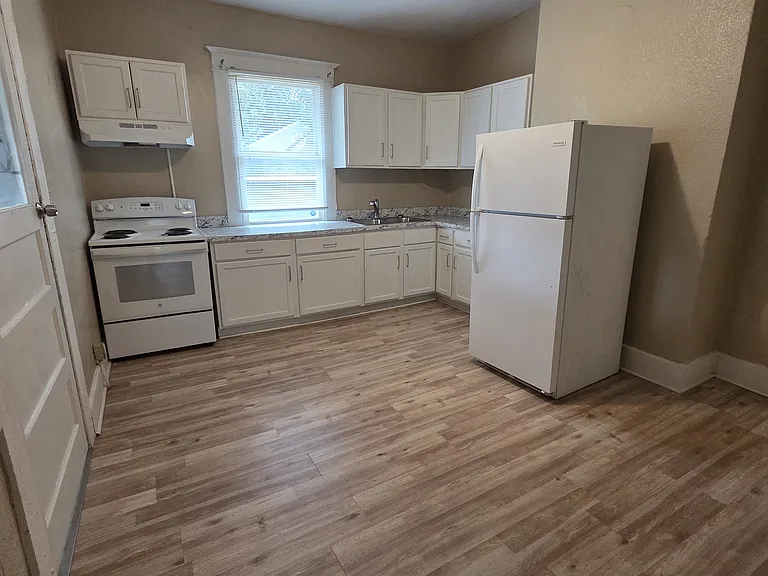 2507 N View Ave #2507 — Photo 2