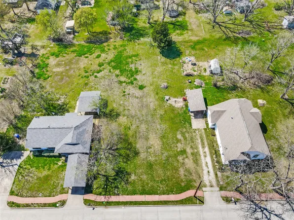 1023 N Houston St, Royse City, TX 75189