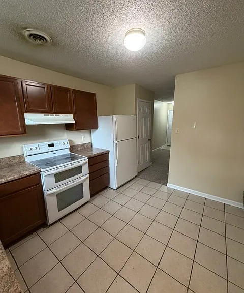 4912 Bradshaw Rd — Photo 2