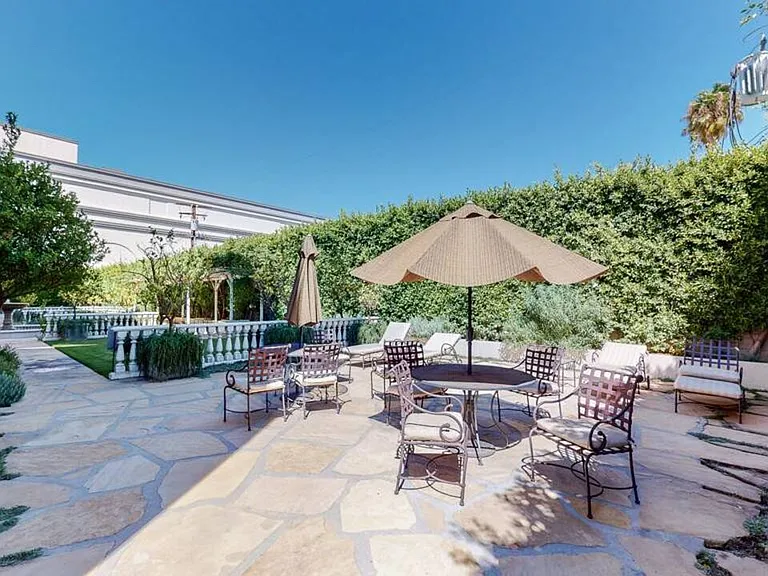 1424 N Crescent Heights Blvd #51 — Photo 31