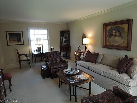 3rd image of 1287 Stonington Dr