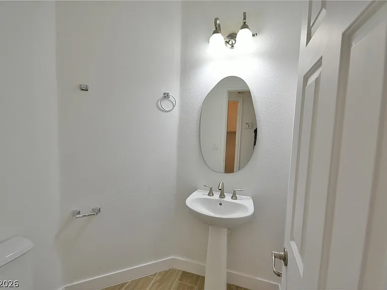 681 Summit Valley Ln — Photo 17