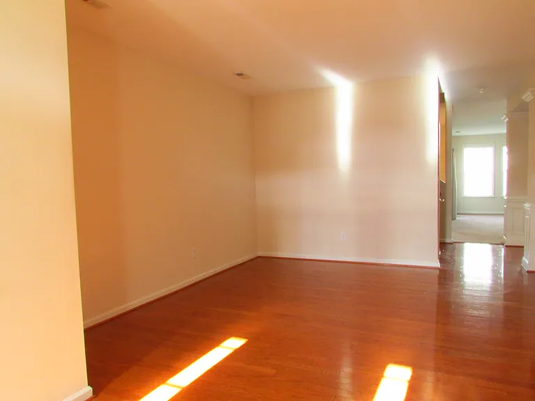 206 W Bourne Way #1-3 — Photo 3