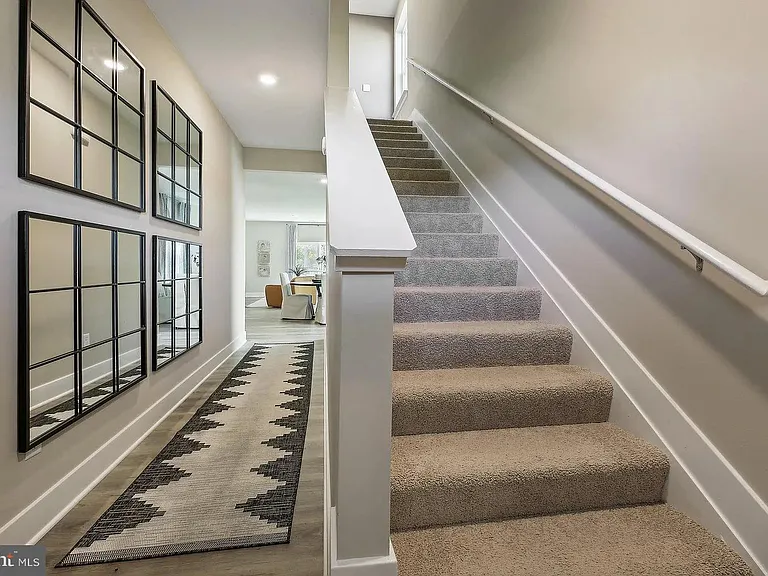 111 Charing Cross Dr — Photo 2