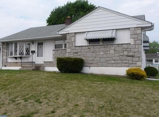 127 Gerald Dr, Aston, PA 19014
