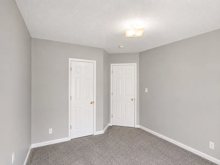 635 Ashley Oaks Dr — Photo 17
