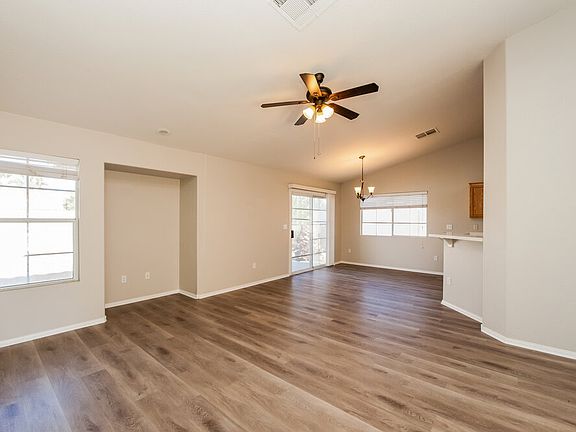 3rd image of 18 Quailbush Dr