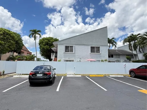 8480 SW 156th Pl APT 620, Miami, FL 33193