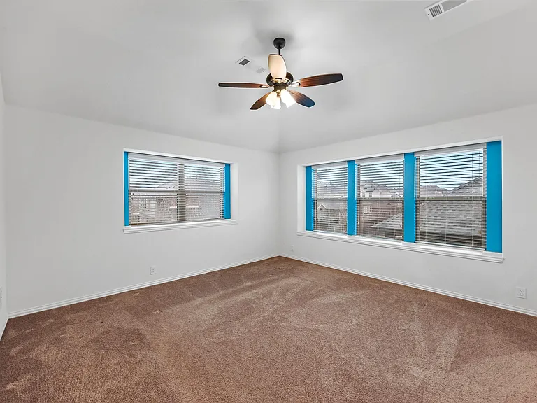 905 Foxtail Dr — Photo 14