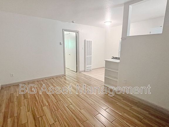2nd image of 714 Darina Ave #7