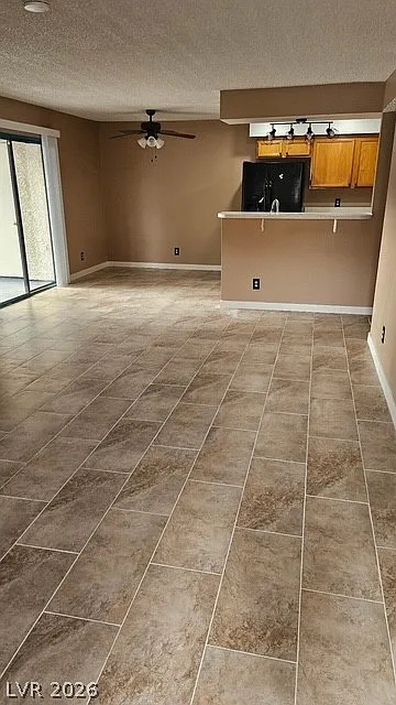 2 bed, 2.0 bath, 1162 sqft, $1,550 — Photo 3