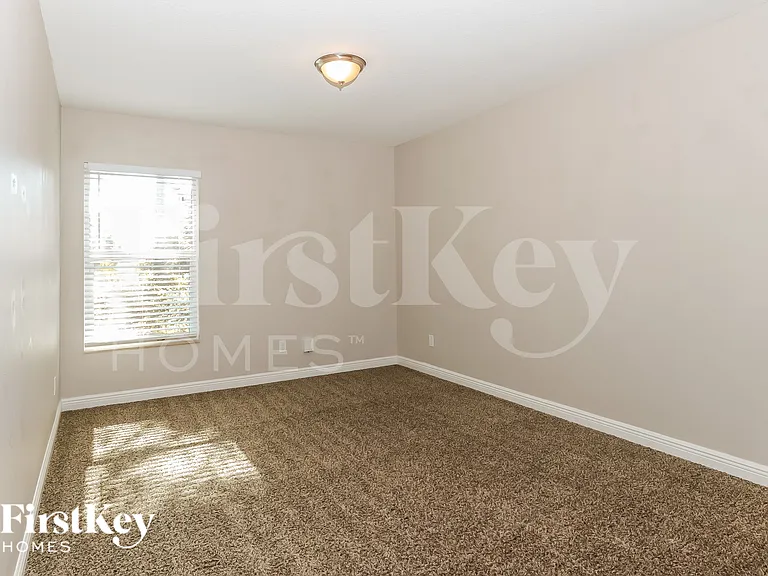 526 SW Dahled Ave — Photo 16