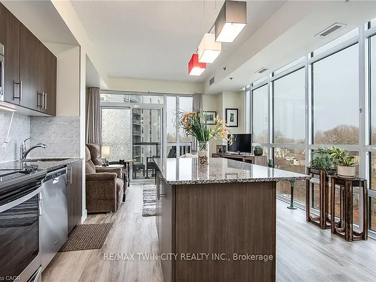 150 Water St N #803 — Photo 3
