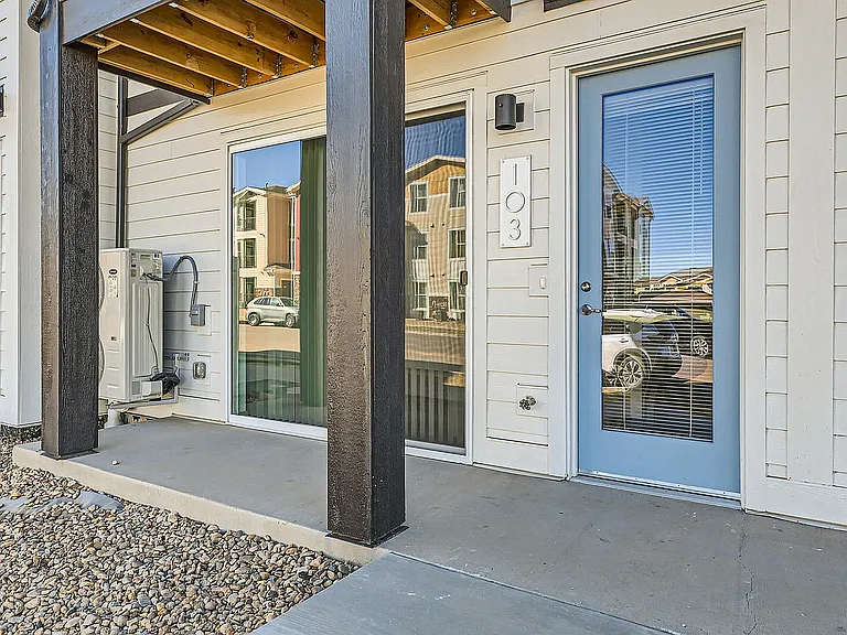 19290 E. 59th Ave 103 - Web Quality - 003 - 05 Exterior Front Entry