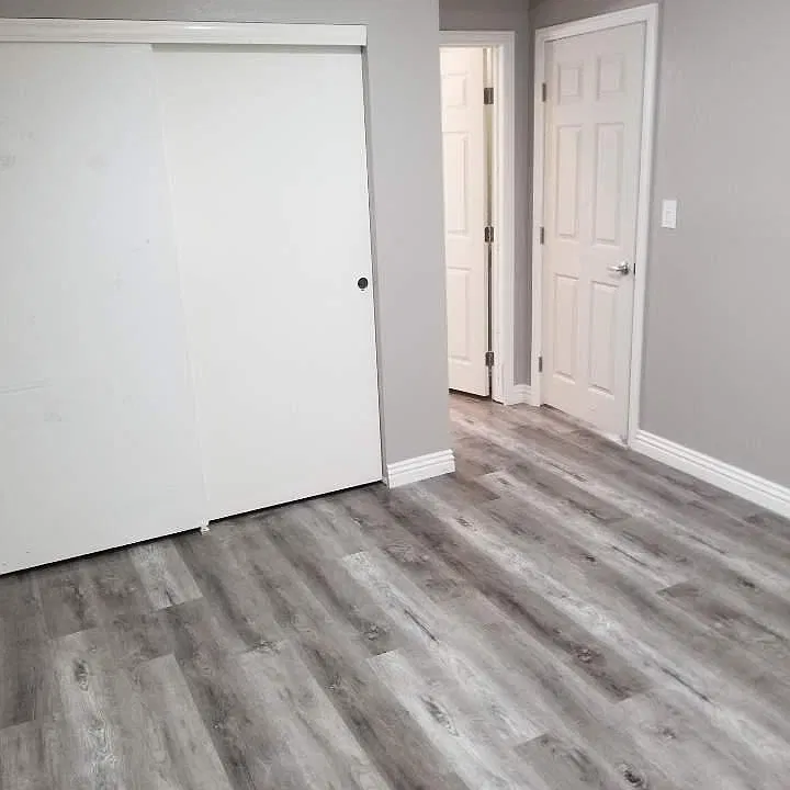 526 N Oxford Ave #4