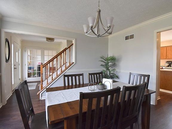 3rd image of 8183 Red Mill Dr