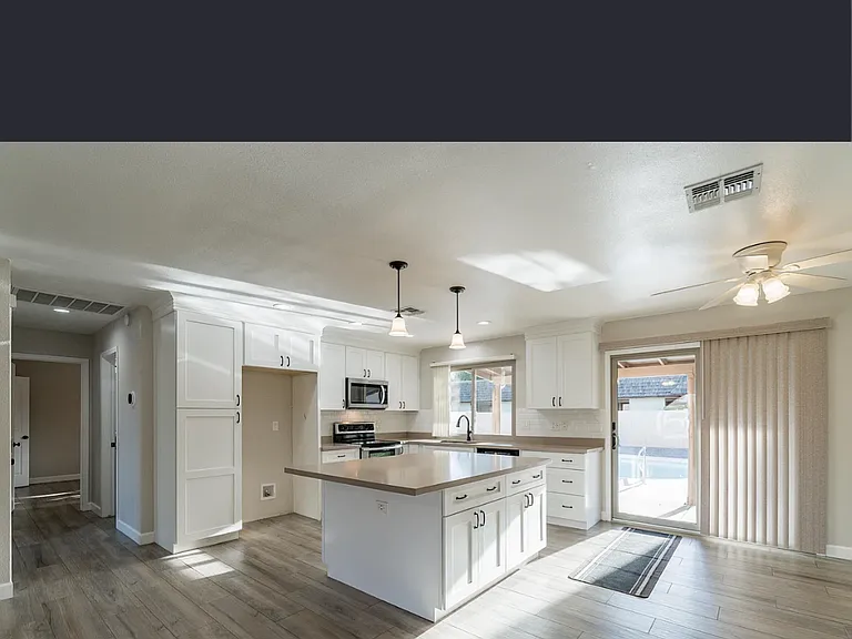 N 106th Ave — Photo 3
