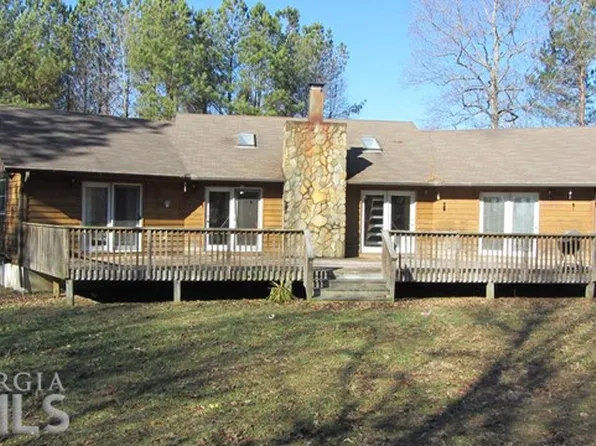 3746 Talmadge Dr, Clarkesville, GA 30523