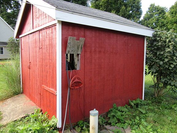 4th image of 2251 Hornby Rd