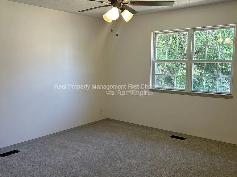 1823 S Shiloh St — Photo 16